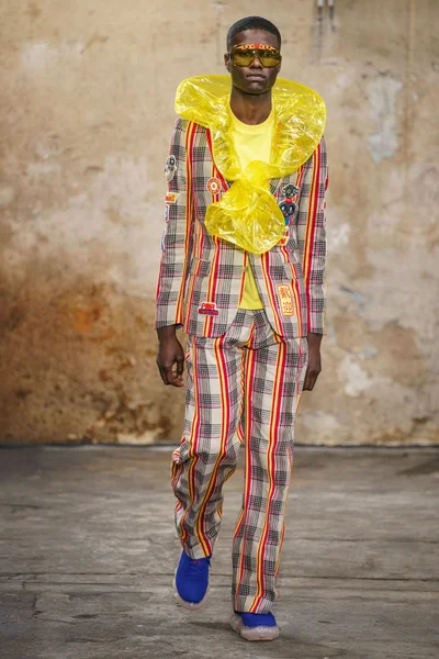 Look 33